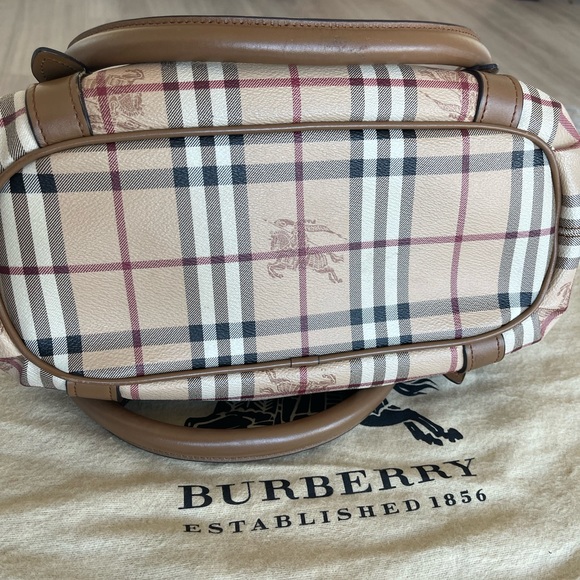 Burberry handbag - Picture 12 of 13
